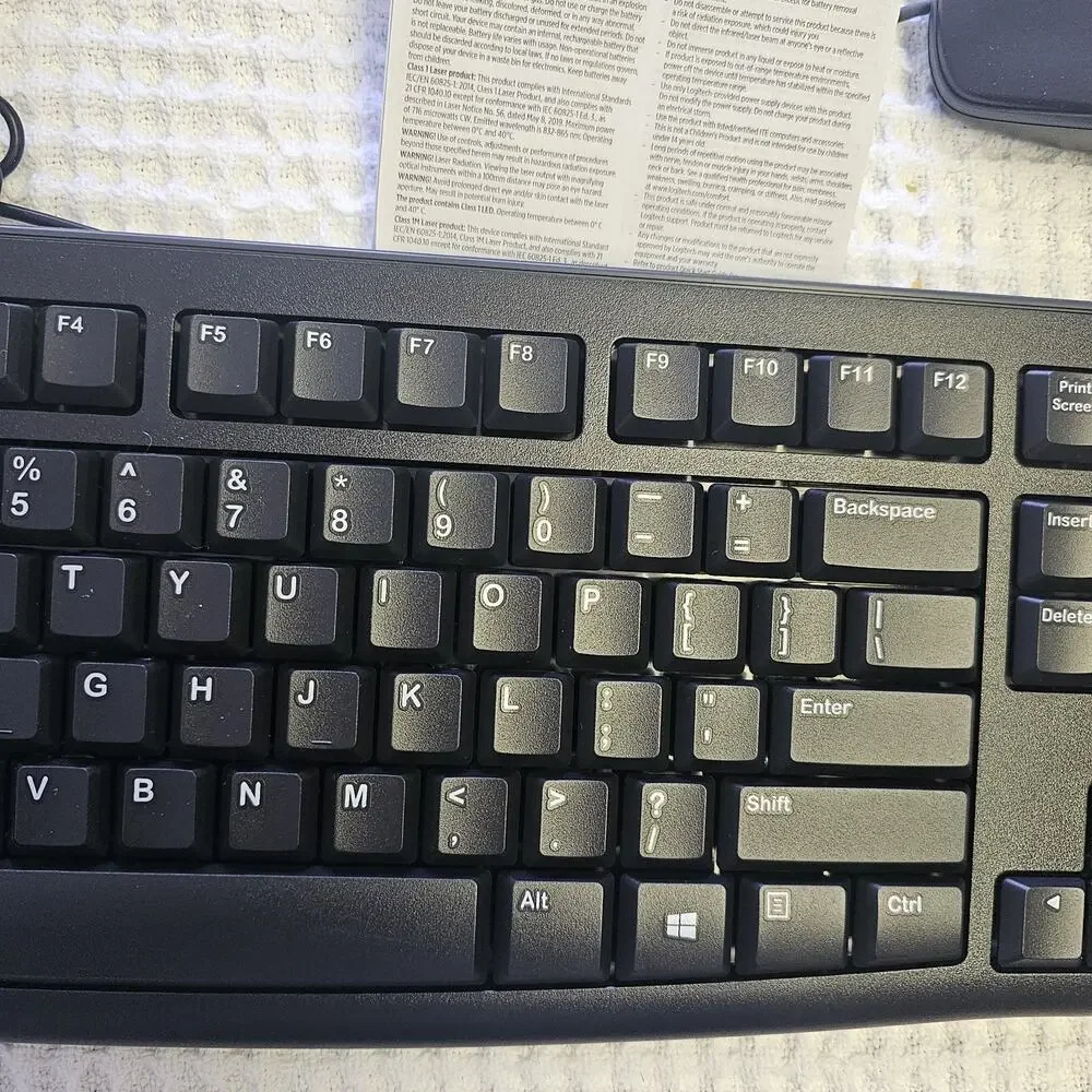 Logitech MK120 Wired USB Keyboard Mouse Desktop Combo Set